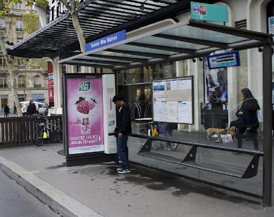 street marketing arrêt de bus JC decaux