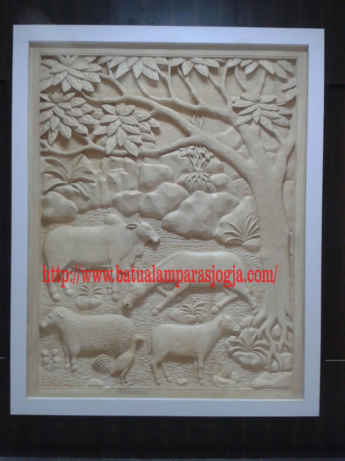 Relief Batu Pada Dinding Candi Termasuk Seni
