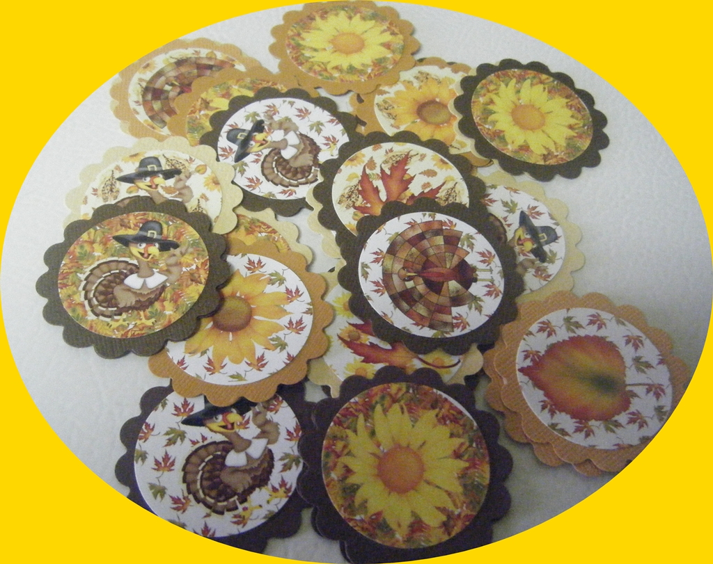 crEATive hAYes crEATions: Thanksgiving cupcake toppers