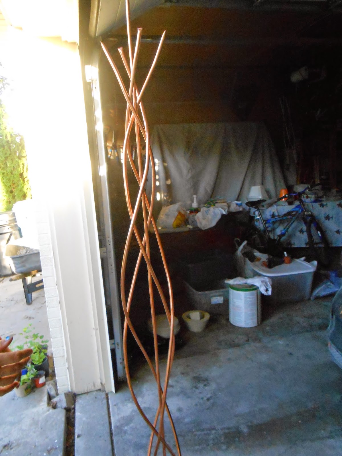 Sproutsandstuff DIY Copper Garden Art from Copper Tubing