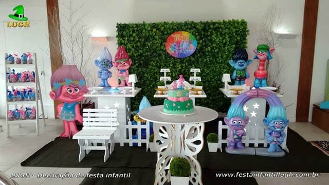Decoração tema Trolls para festa de aniversário infantil Decoração tema Trolls para festa de aniversário infantil