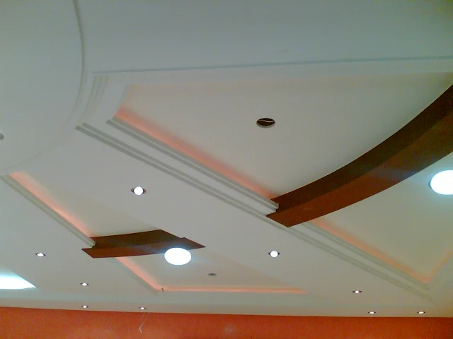 faux plafond platre moderne