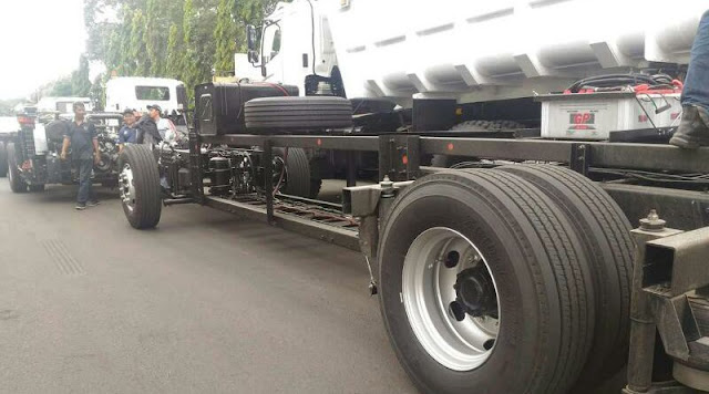 Spesifikasi Chasis Premium HINO RM 380 Spesifikasi Chasis Premium HINO RM 380