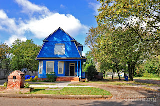 บ้านสีฟ้า