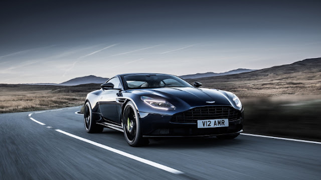 Aston Martin DB11 AMR 2018 - Fond d'écran en HD