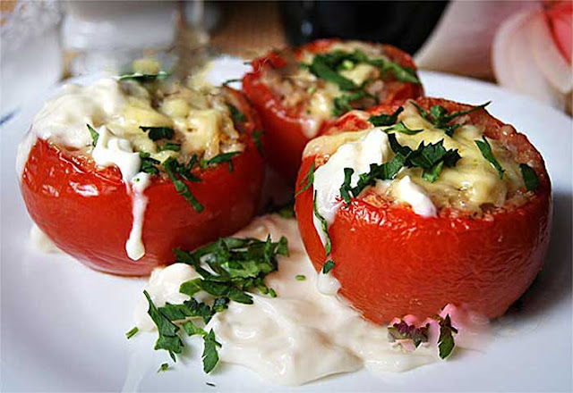 Фаршированные помидоры в духовке запеченные помидоры с мясом и рисом