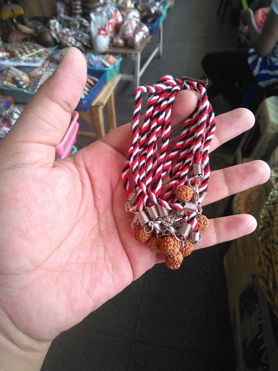 Gelang Tridatu: Menyimpan Filosofi Unik dalam Masyarakat Hindu Bali