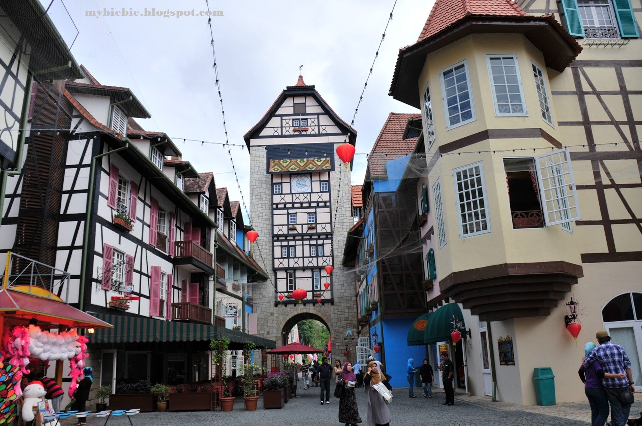 LIFE IN DIGITAL COLOUR Colmar Tropicale, Berjaya Hills