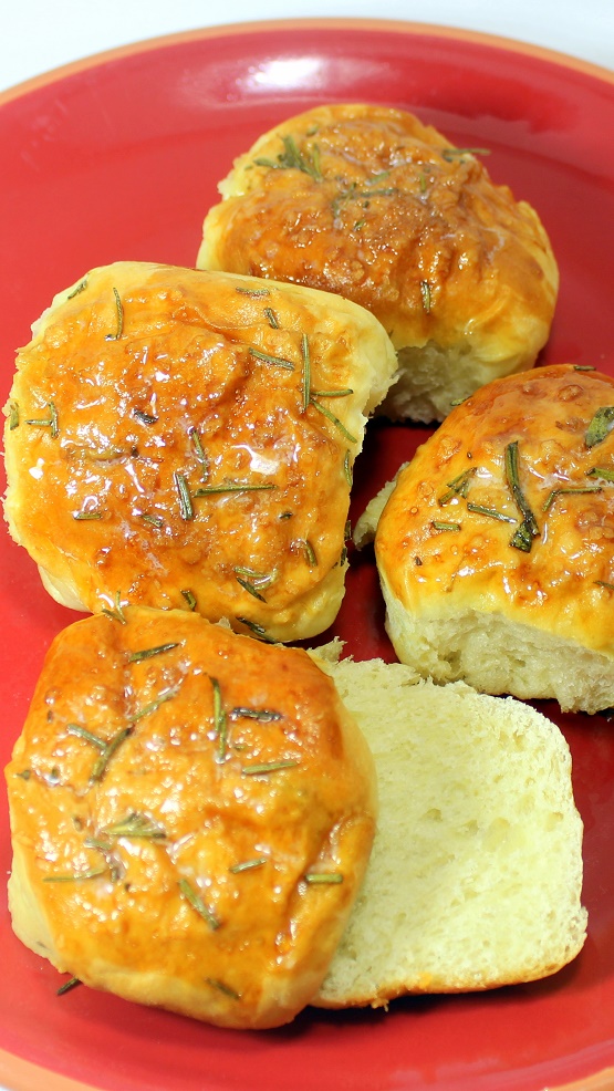 52 Ways to Cook Rosemary Sea Salt Applesauce Rolls for Slider Buns