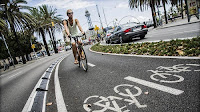 Fuente: http://www.lavanguardia.com/local/barcelona/20151120/30285078288/barcelona-carril-bici-doble-2018.html Carril Bici