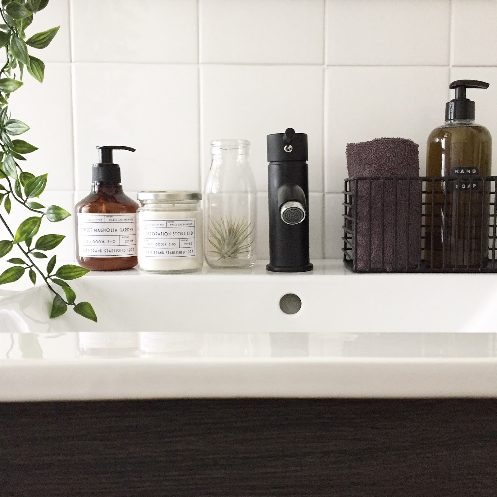 ALCOBAS VACÍAS DIY BOTES PARA EL BAÑO Y MÁS