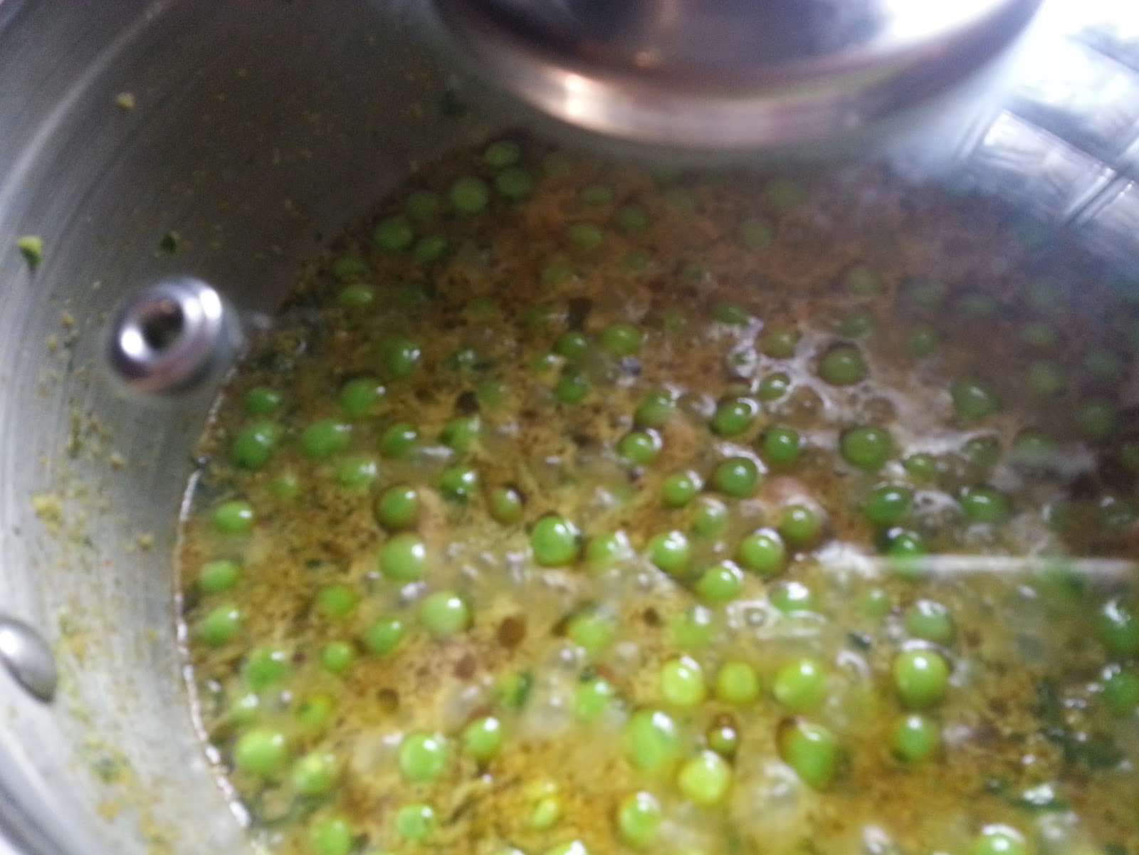 Annapurna Matar Usal / Green Pea Curry Recipe From The Maharashtrian