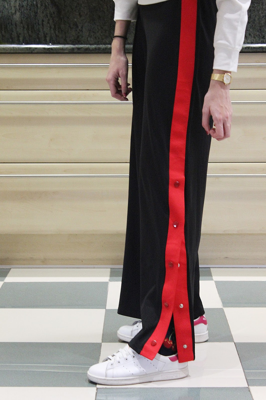 track-pants-street-style-stripe-red-buttoned-wide-leg