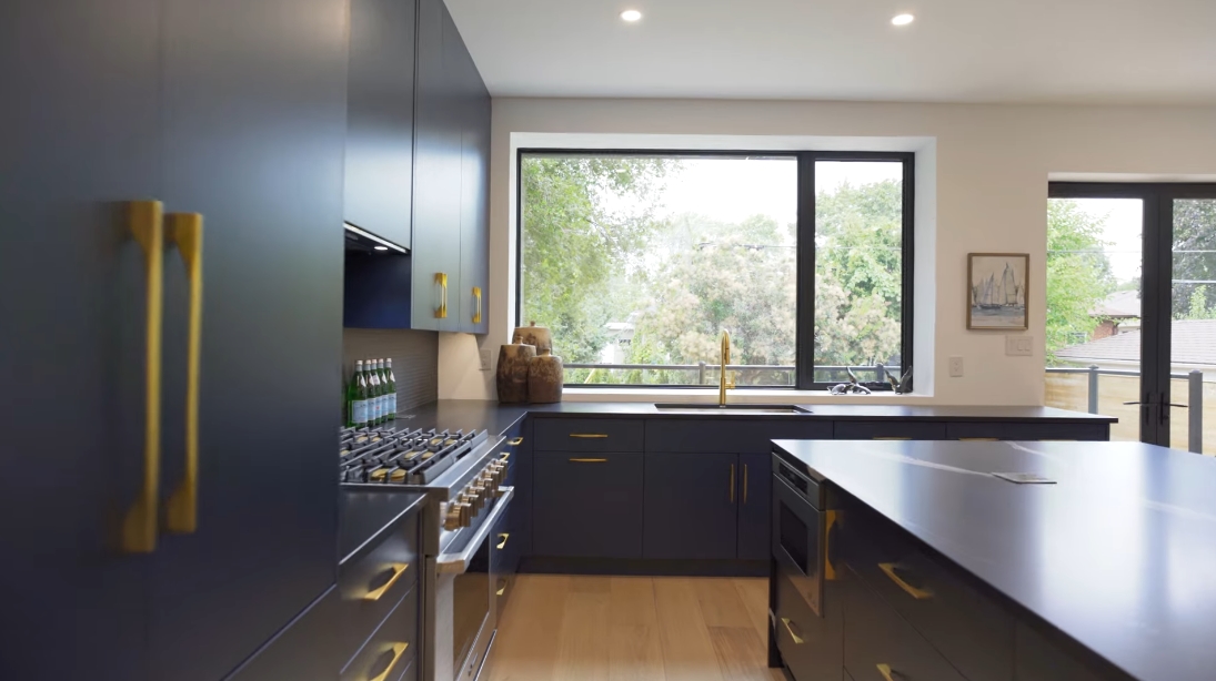 41 Interior Design Photos vs. 4 Velma Dr, Toronto Luxury Home Tour