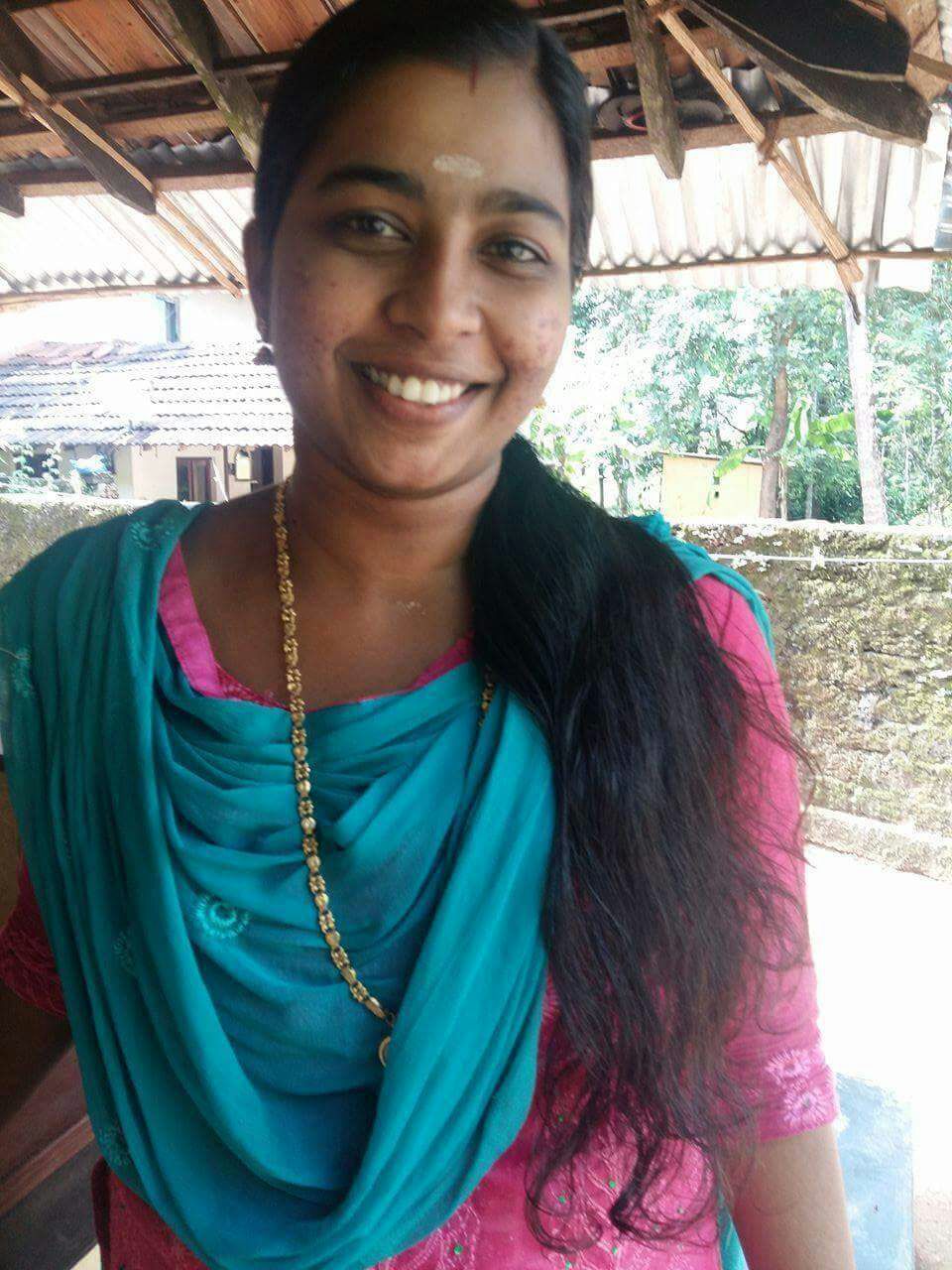 Kerala beautiful house wife WhatsApp photos leaked ~ Stylish DP Gi photo