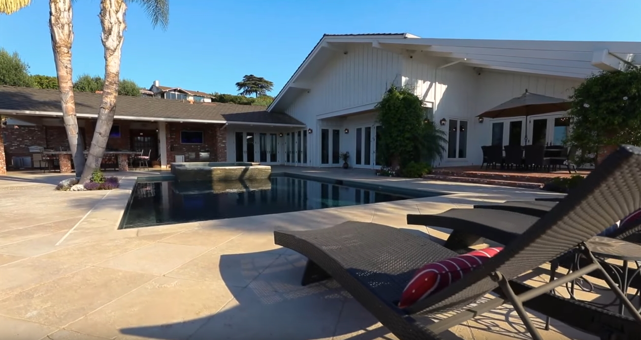 22 Photos vs. 35 Saddleback Rd, Rolling Hills, CA Mansion Interior Design Tour