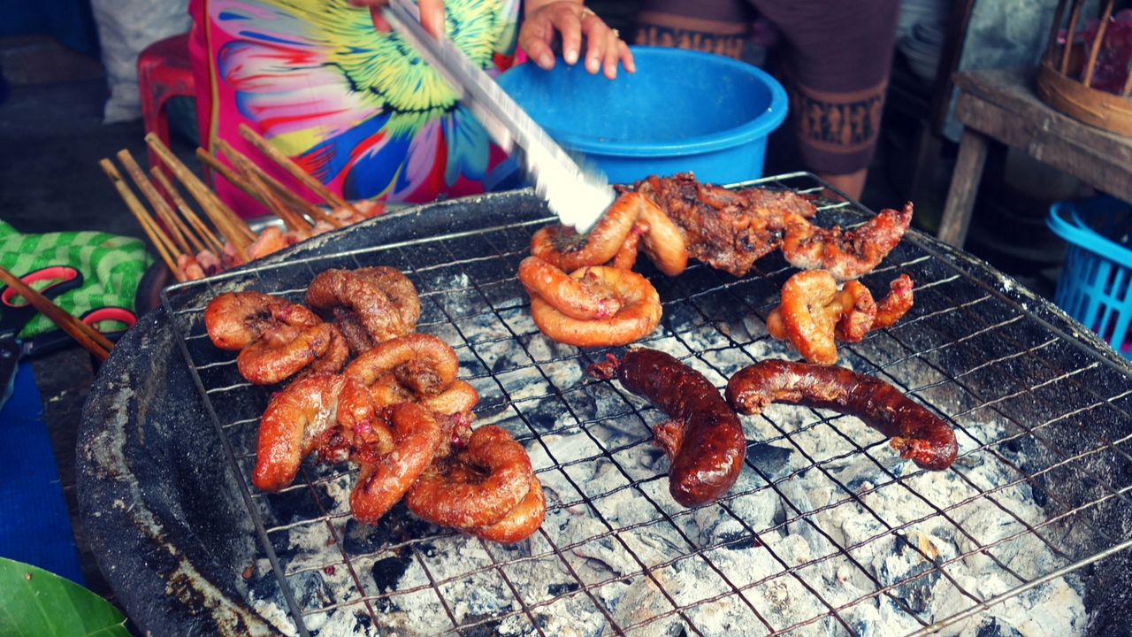 Top 10 bizarre foods on the trip to Laos