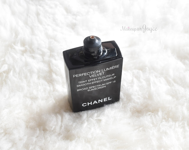 Chanel Perfection Lumiere Velvet Smooth-Effect Makeup Broad Spectrum SPF 15 Sunscreen Foundation 30 Beige Review