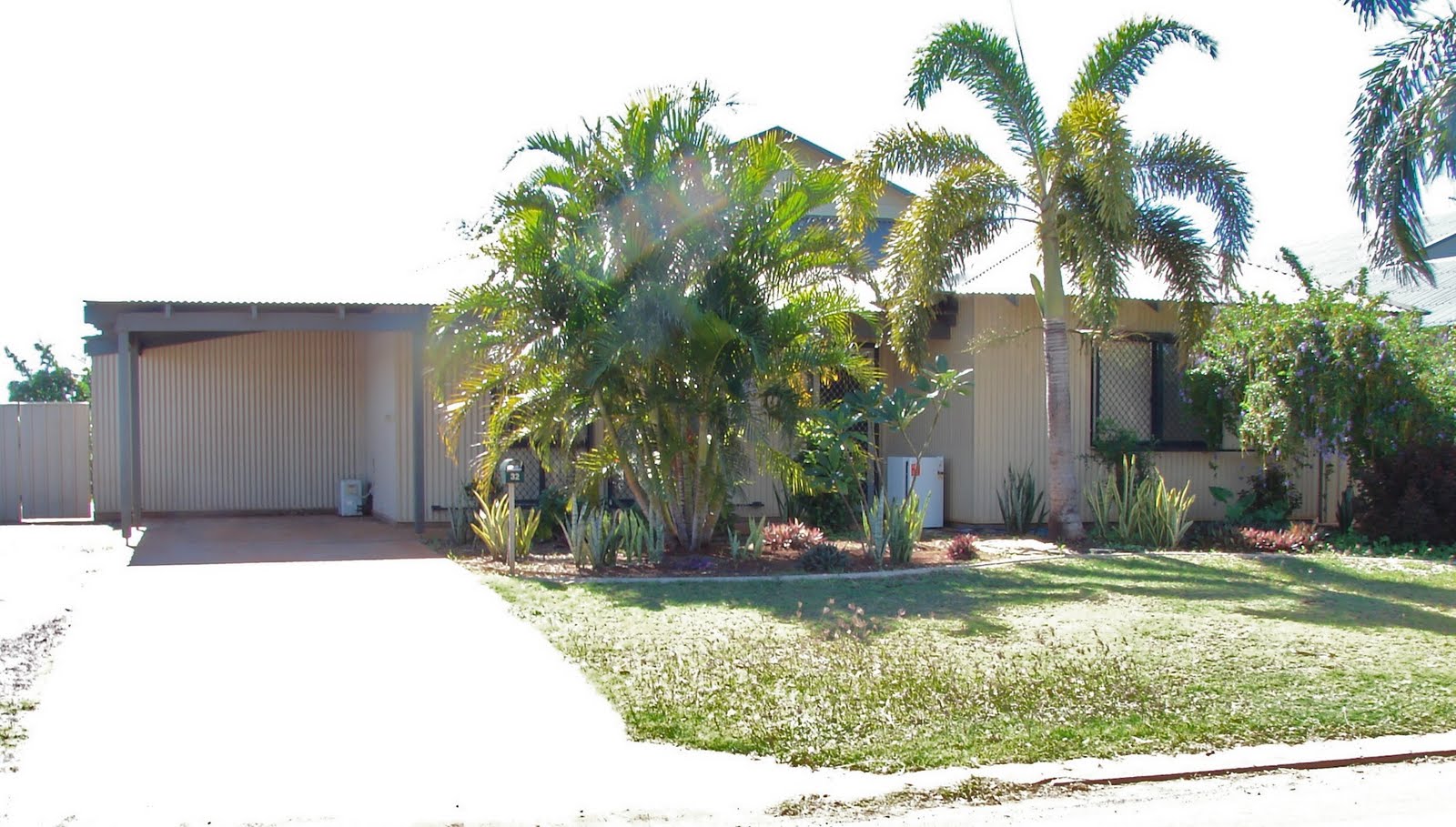 Shade Hopping Postcard from Karratha