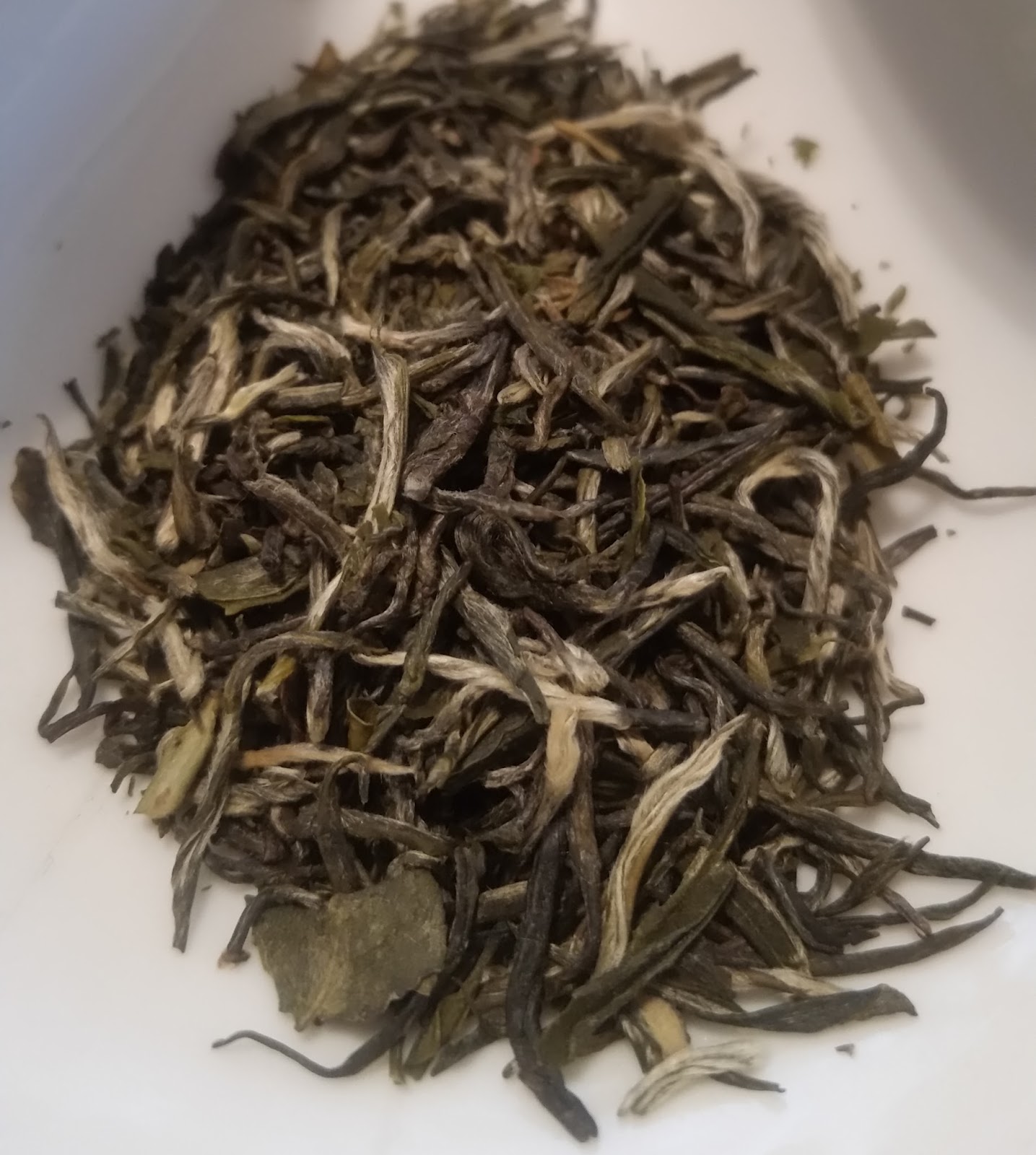 Tiger Lily Tea Hua Zhong Jun Zi (Orchid Green) Tea and Zen
