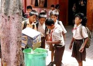 Contoh Sikap Positif terhadap Pancasila dalam Kehidupan Sehari-hari.