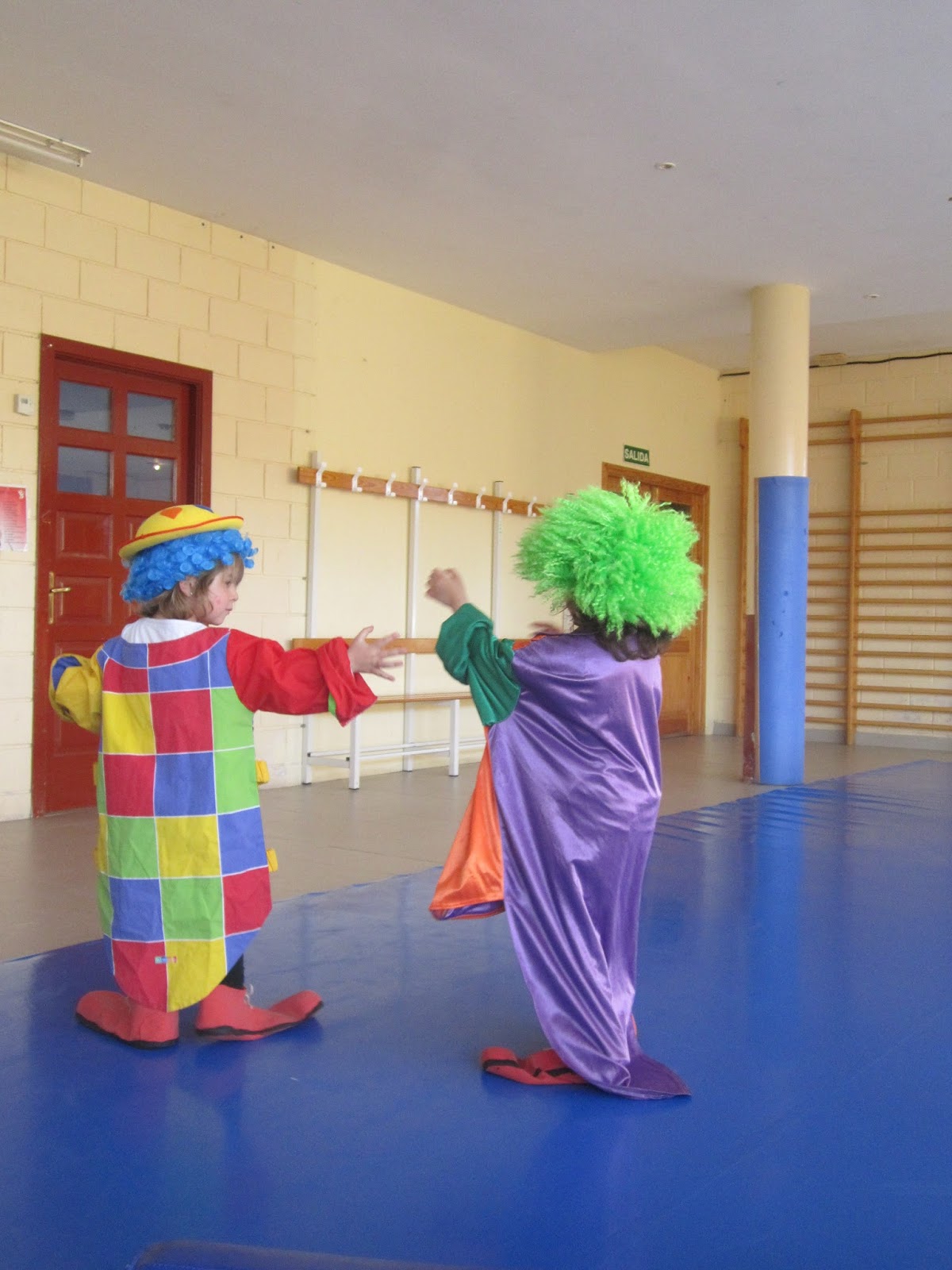Talleres de Expresión Aínsa Resumen de funciones del circo