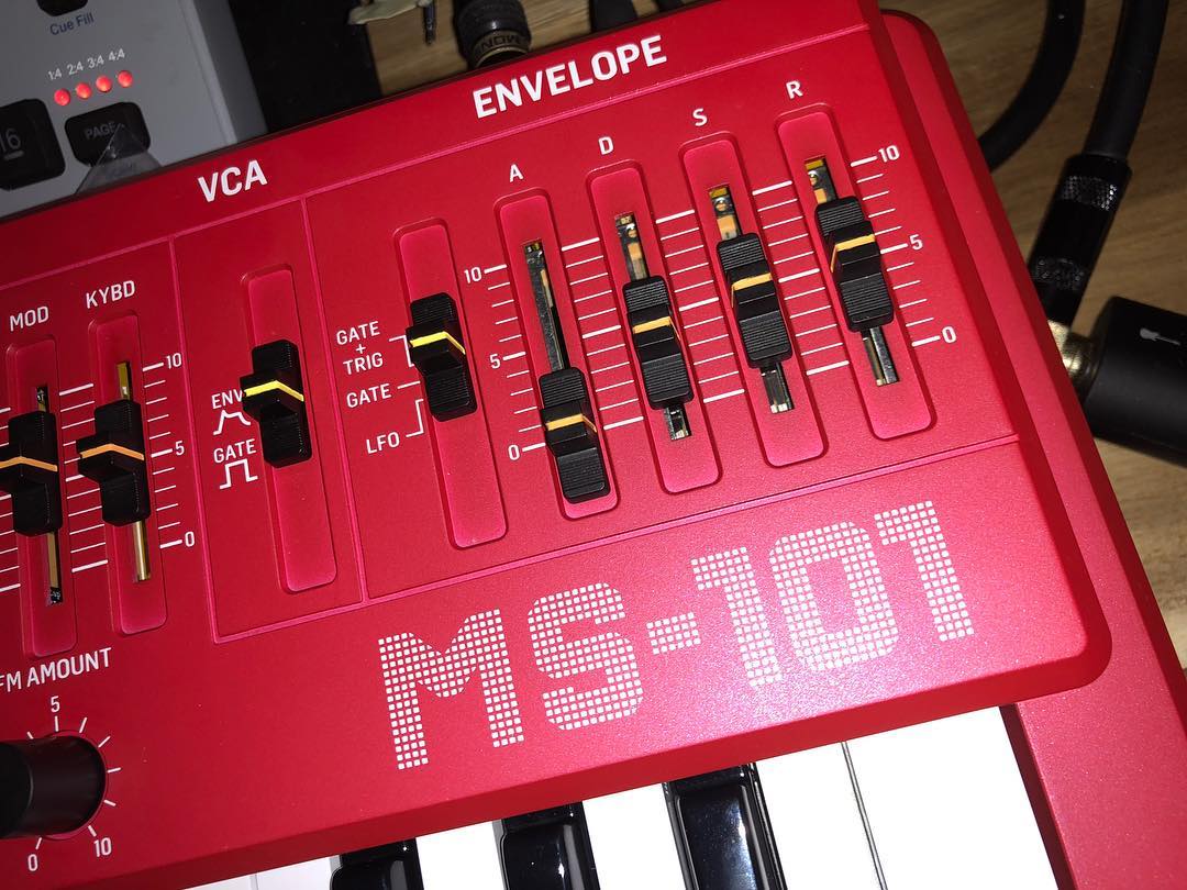 MATRIXSYNTH: Red Behringer MS-101 Roland SH-101 Clone Spotted