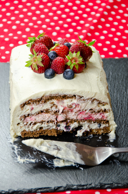 Triple Cake Stand Triple Cake Stand