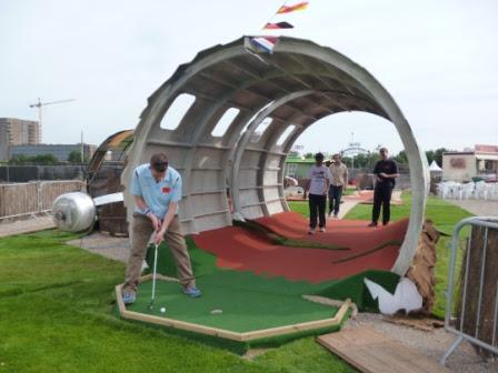 Playing at the Crazy 'Golf Apocalypse' Mini Golf Course in London