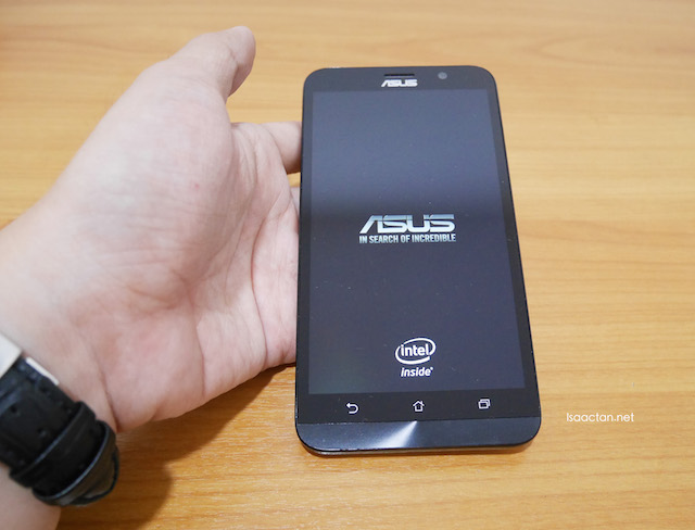Switch the phone on, and you get a pretty looking ASUS logo along with the Intel Inside logo
