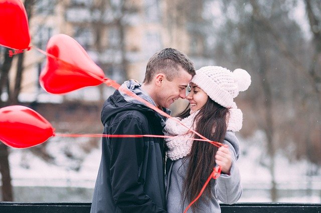अपने जीवन के प्यार को खोजने के लिए डेटिंग साइटों का उपयोग करने के लिए 5 युक्तियाँ