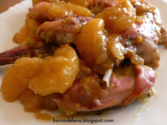 CONEJO ASADO CON MANDARINAS
