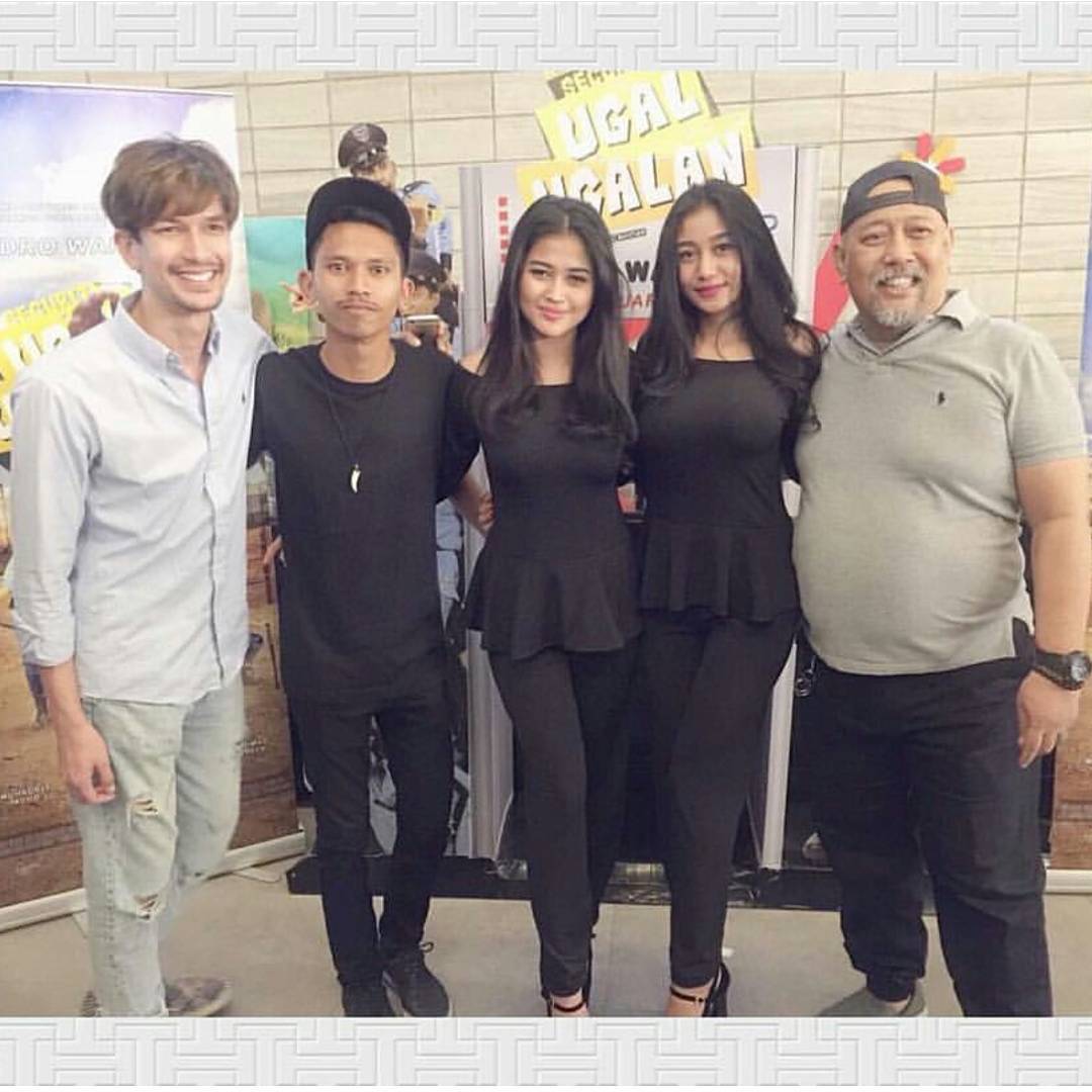 Foto-Foto Paling Sexy Duo Serigala | Model Sexy Indonesia