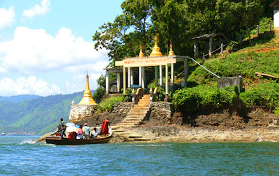 Kawthaung harbor island and monk