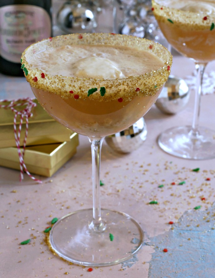 Champagne cocktail flavored with elderflower and vanilla ice cream