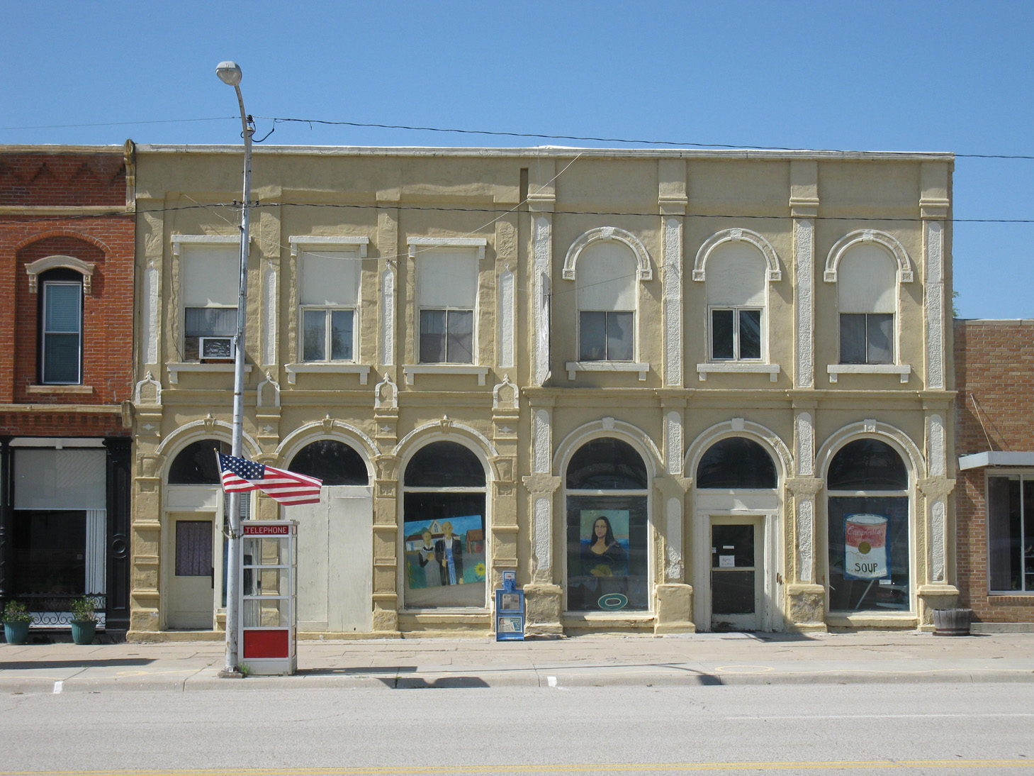 Eccentric Roadside Twine and cheese Sharknado visits Cawker City, Kansas
