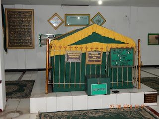 maqom Sayyid Abu Bakar bin Sayyid Aluwi Bahsan Jamalulail keramat mangga dua jakarta maqom Sayyid Abu Bakar bin Sayyid Aluwi Bahsan Jamalulail keramat mangga dua jakarta