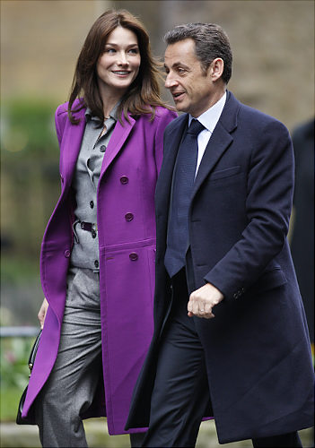 Amazing Information: Famous Couple ( Girl is Taller Than Her Hubby)