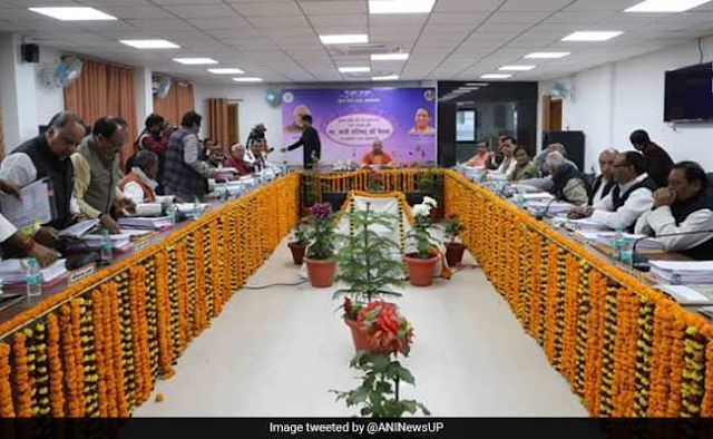 Cabinet+meeting+held+at+Prayagraj+Kumbh