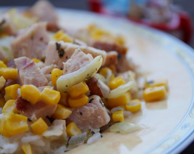 Rezept: Das Segler-Gericht. Ein unkompliziertes Familien-Essen aus Vorräten. Schnell zubereitet schmeckt dieses Essen aus Sachen, die Ihr auf Vorrat lagern könnt, der ganzen Familie. Rezept: Das Segler-Gericht. Ein unkompliziertes Familien-Essen aus Vorräten. Schnell zubereitet schmeckt dieses Essen aus Sachen, die Ihr auf Vorrat lagern könnt, der ganzen Familie.