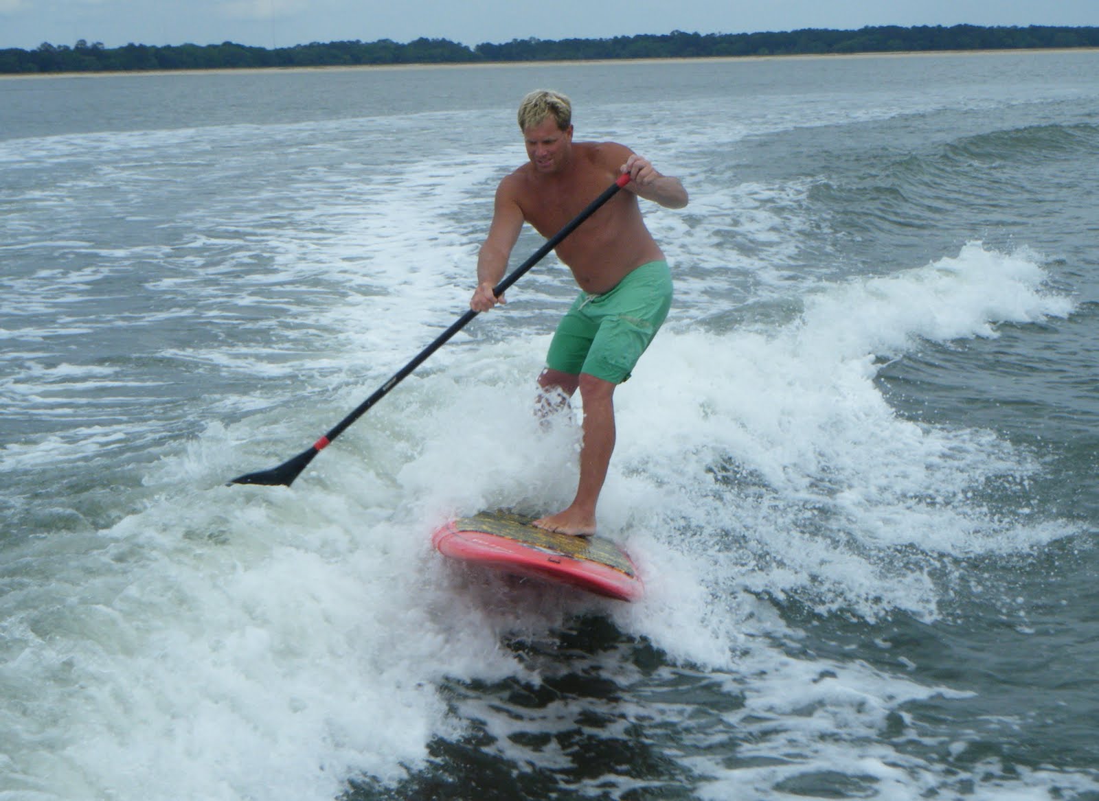 Atlantic Paddle Surfing A little wake SUP