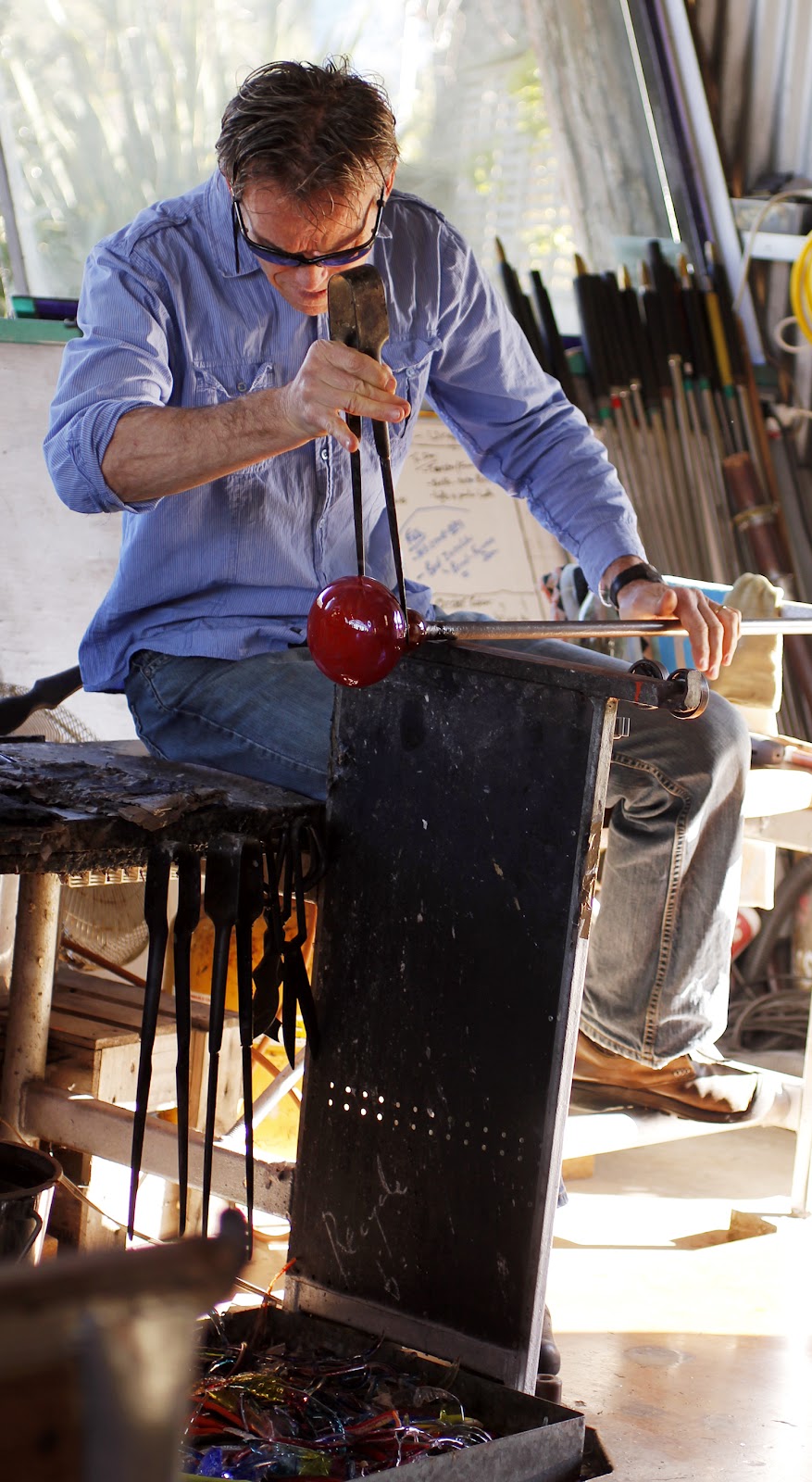 Rotorua Artist Keen's Photography, Mosaics, Paintings & Writing Glass Blowing studio