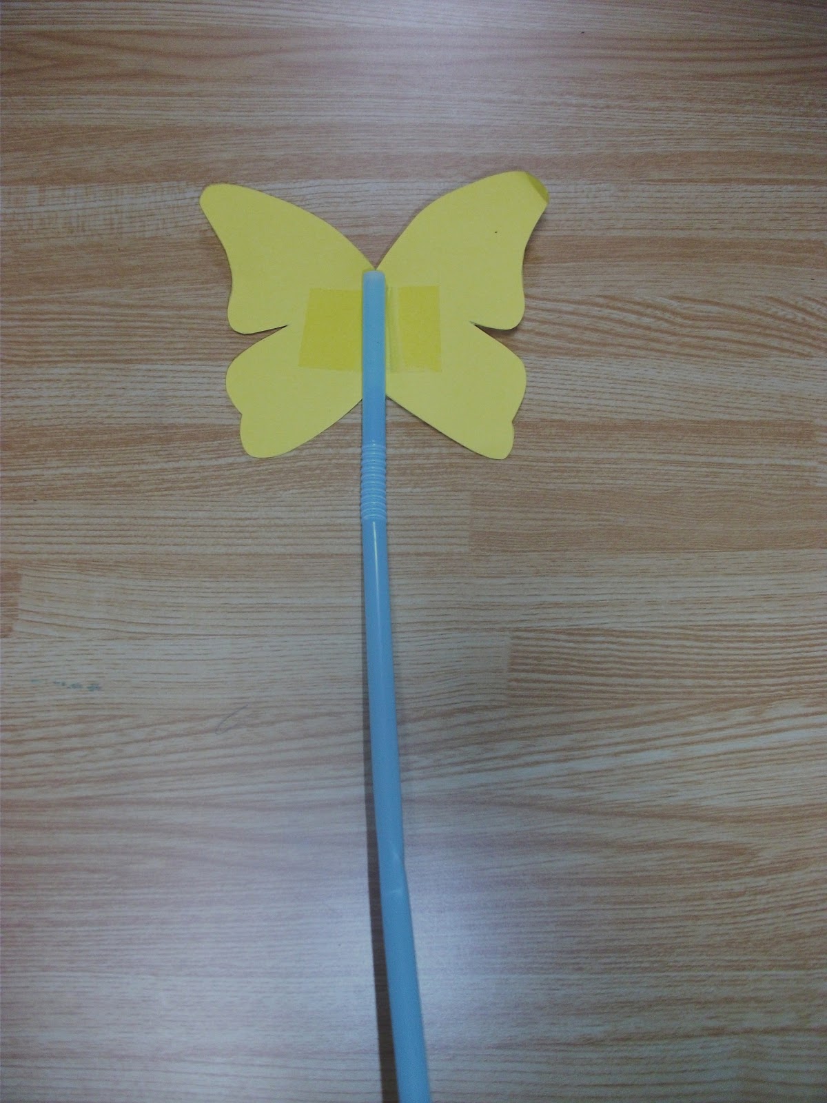 Preschool Crafts for Kids*: Easy Butterfly Straw and Paper Craft and song