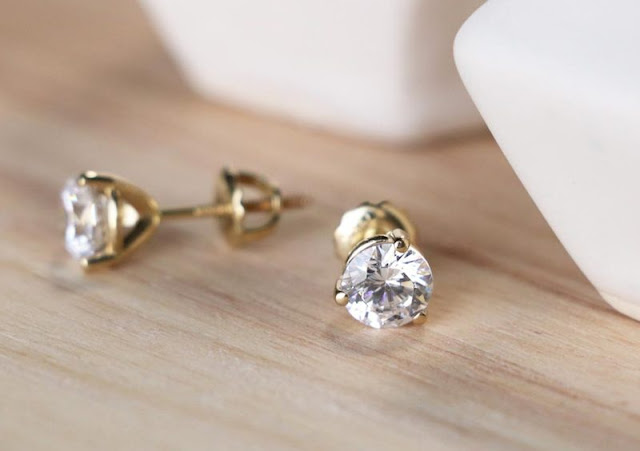 How to Choose and Buy Diamond Stud Earrings