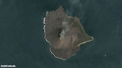 Anak-Krakatau volcano before and after the tsunami Planet-today.com