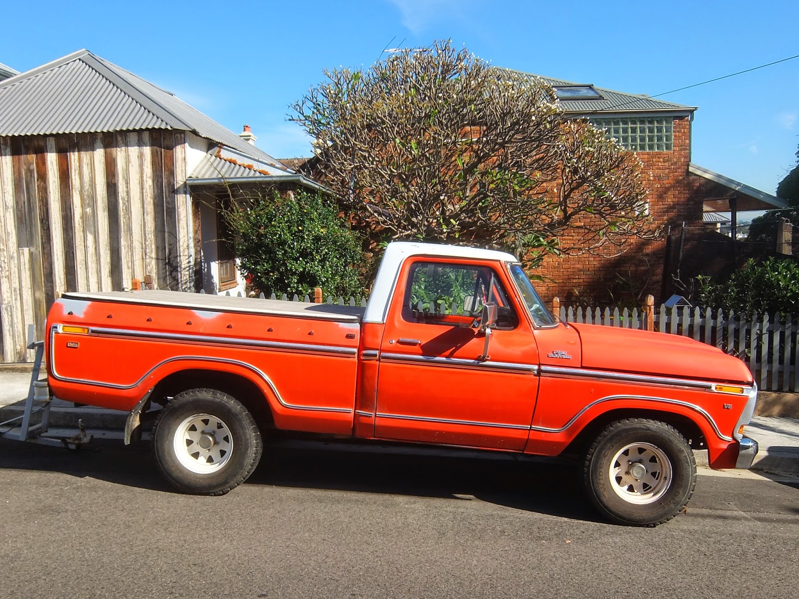 Aussie Old Parked Cars: 1978 Ford F100 Custom XLT