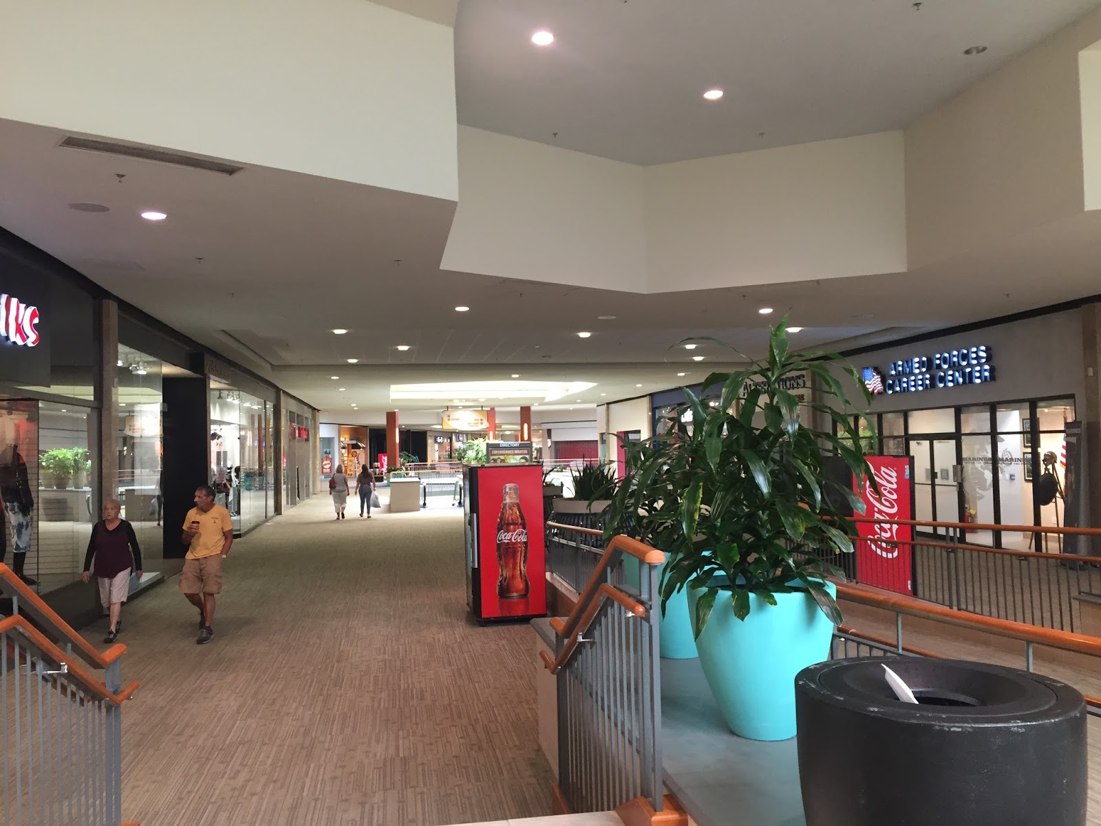 SkyMall Retail History and Abandoned Airports Square Mall