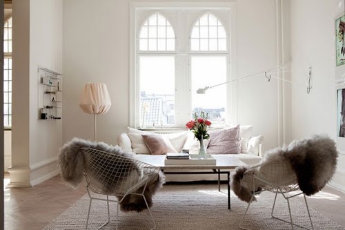 ideas-decoracion-estilo-nordico-alfombra-piel-oveja-calidez-top-blog-deco