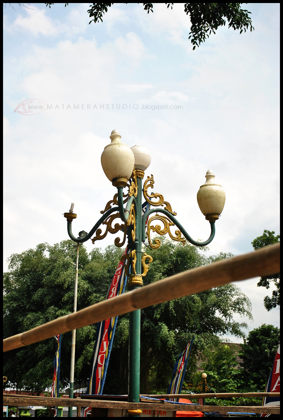 Architecture Photography: Lampu Taman