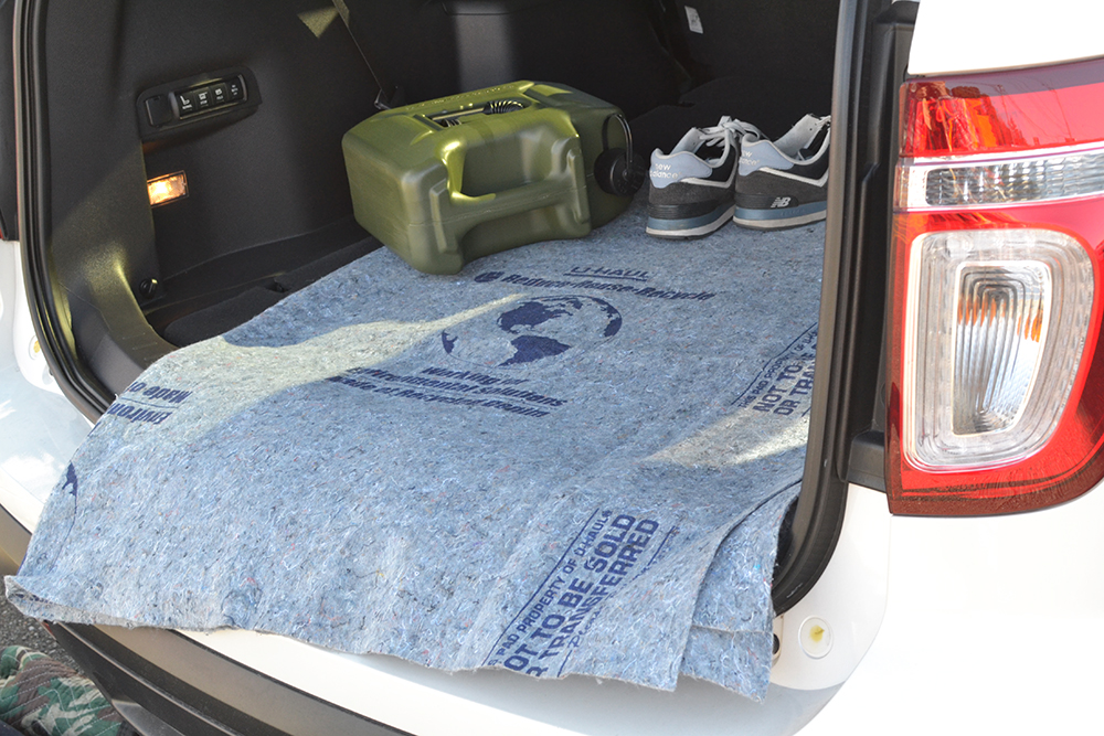 HOLIDAY GENERAL STORE UHAUL MOVING BLANKETS